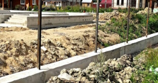 Фундамент под забор заказать в Губкине - заливка фундамента для забора | от 1574 за п.м.